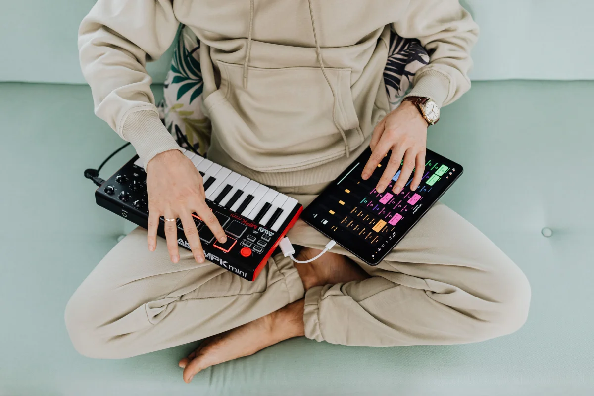 Elektroninės muzikos ir garso kūrybos studija „Garso orbita“ I gr.